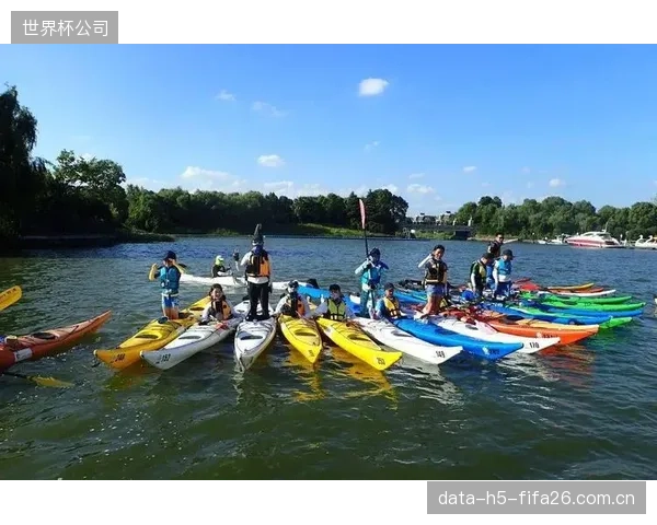 千岛湖水上训练基地利用苇渡智能遥控救援船，实现对青少年皮划艇运动员训练区域的全天候无人化安全巡航